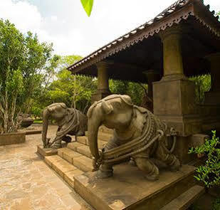 Forest Rock Garden Resort Anuradhapura Exterior foto